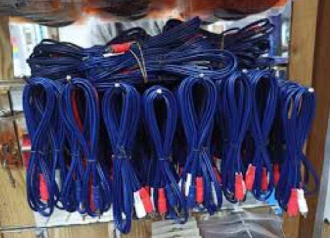 2 by 1 RCA cables